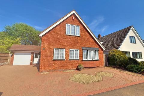 4 bedroom detached bungalow for sale, Redlands Way, Streetly