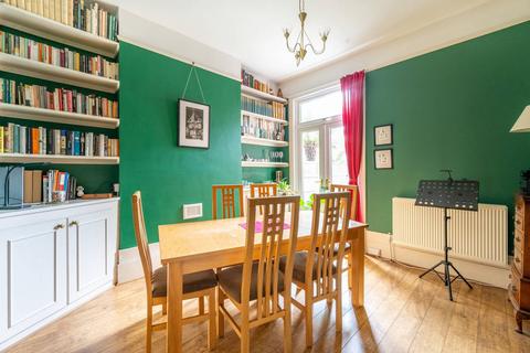 7 Woodriffe Road, London, E11 1AH