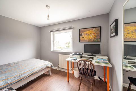 7 Woodriffe Road, London, E11 1AH