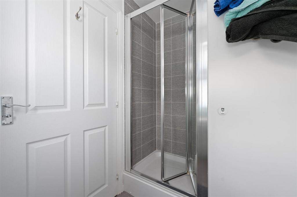 12 Russell Avenue 022.JPG
