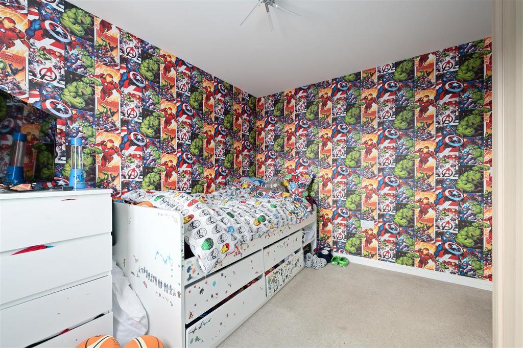 12 Russell Avenue 024.JPG