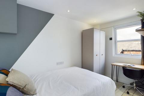 4 bedroom house share to rent, Connaught Road