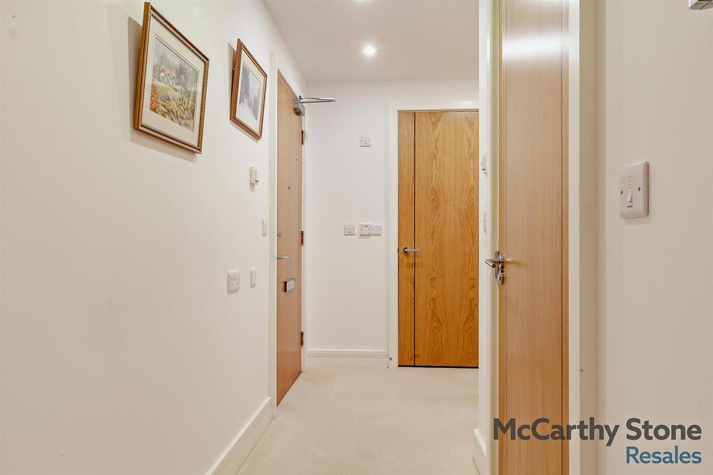 8636810-interior14-800.jpg