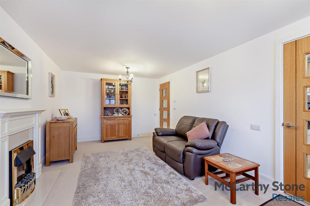8636810-interior03-800.jpg