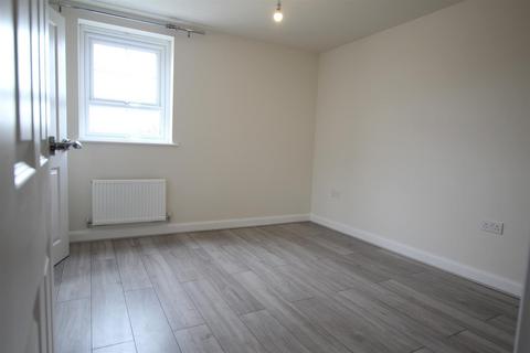 3 bedroom house to rent, Spruce Avenue, Beverley