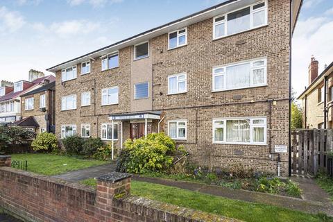 Flat 8, 133 Whitton Road, Hounslow, TW3 2EL