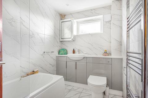 Flat 8, 133 Whitton Road, Hounslow, TW3 2EL