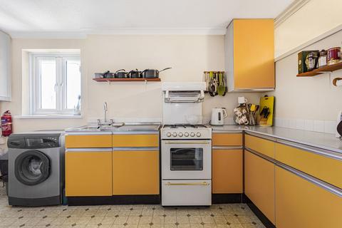 Flat 8, 133 Whitton Road, Hounslow, TW3 2EL