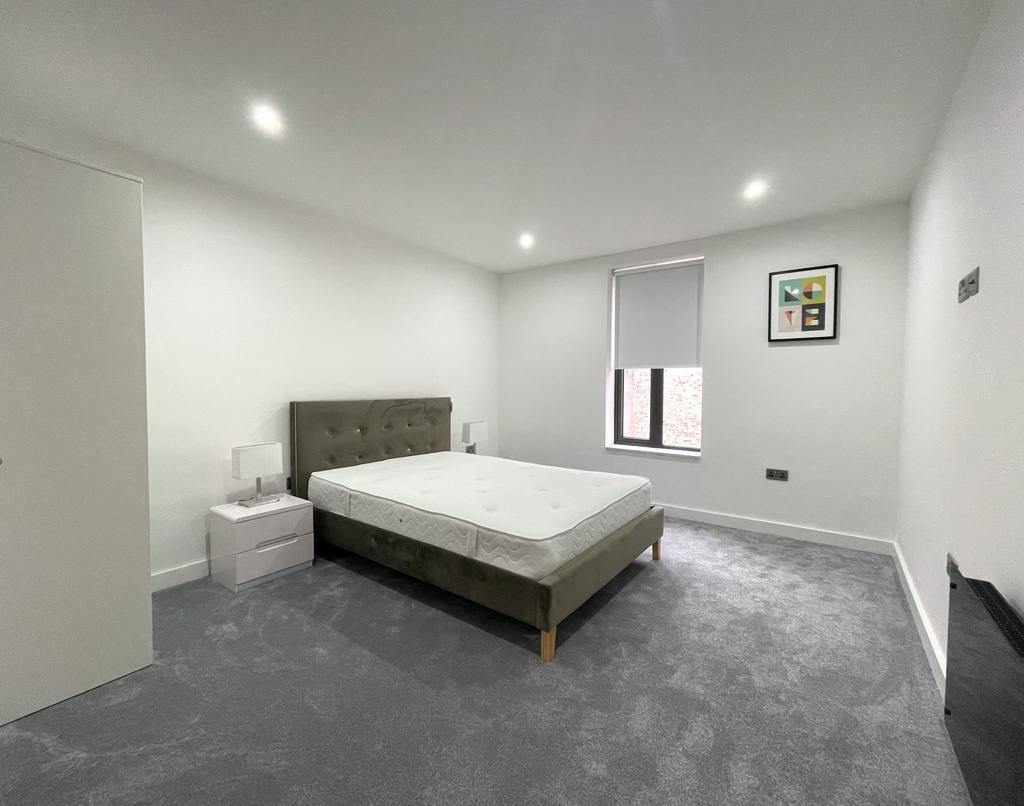 Bed 1.jpg