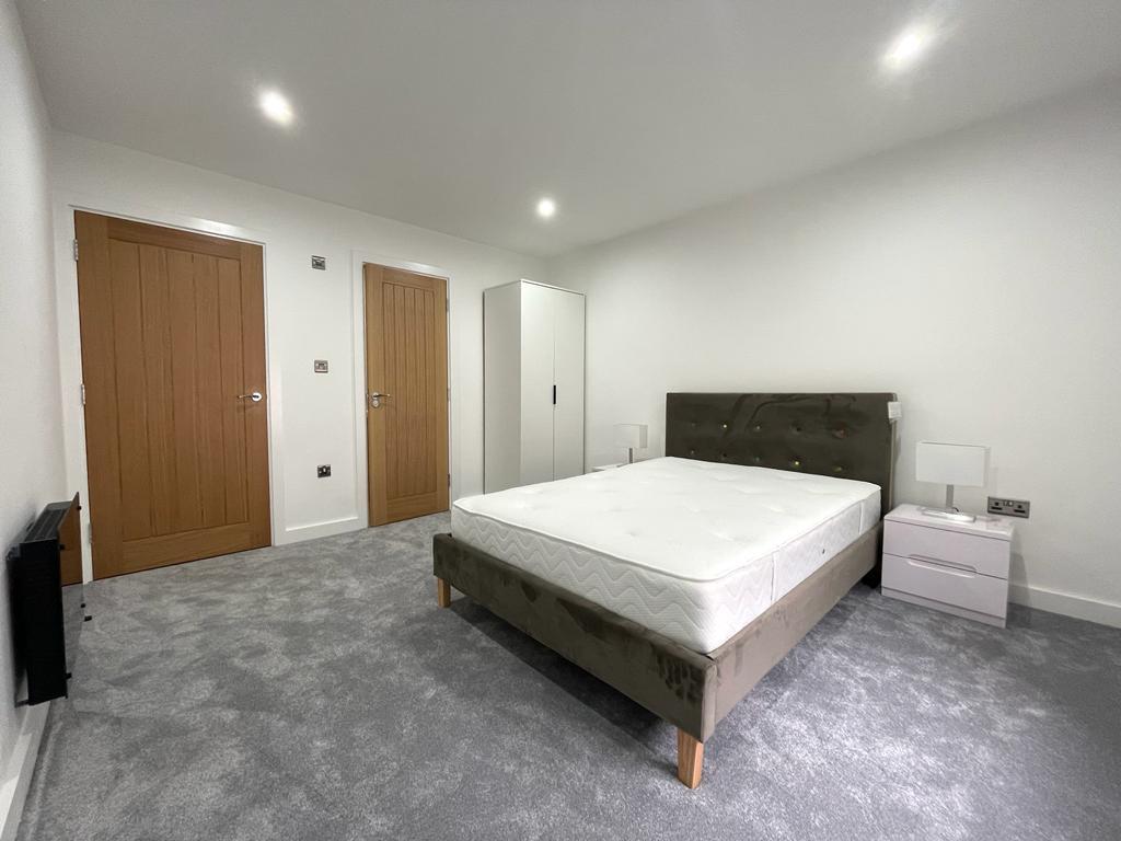Bed 1 pic 3.jpg