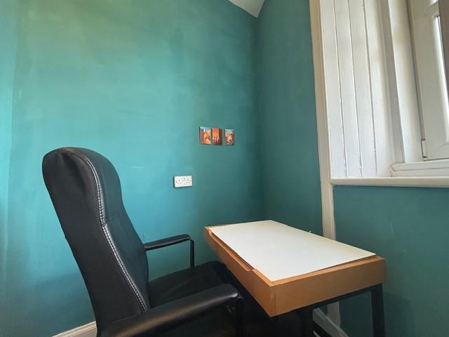 Apartment in Glasgow, Haghill - View 5