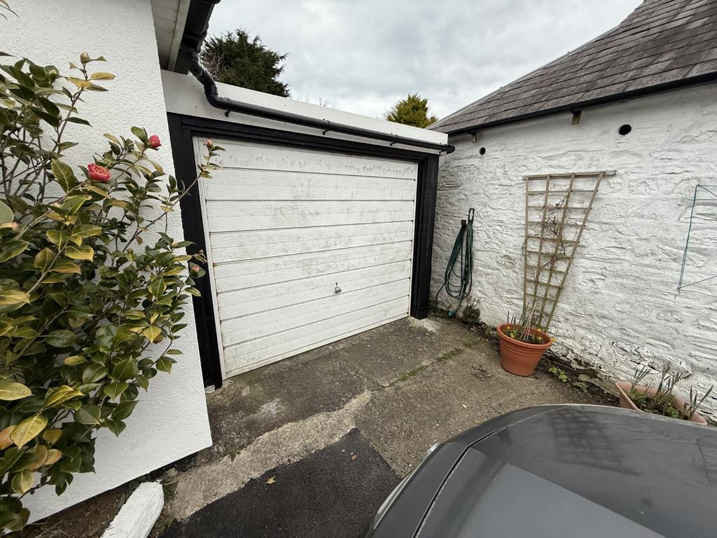Single garage