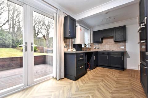 3 bedroom semi-detached house for sale, Hillfoot Crescent, Pudsey, West Yorkshire