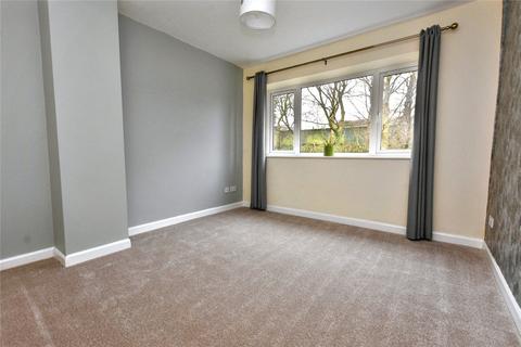 3 bedroom semi-detached house for sale, Hillfoot Crescent, Pudsey, West Yorkshire