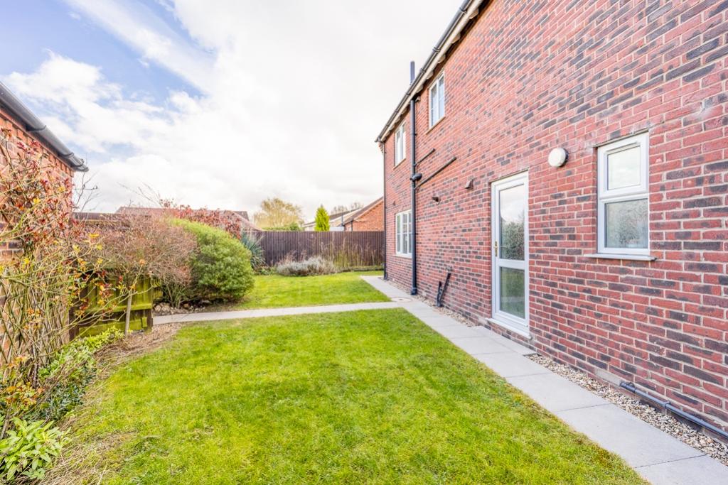 56 Ashton Hall Drive (Wyberton)-14