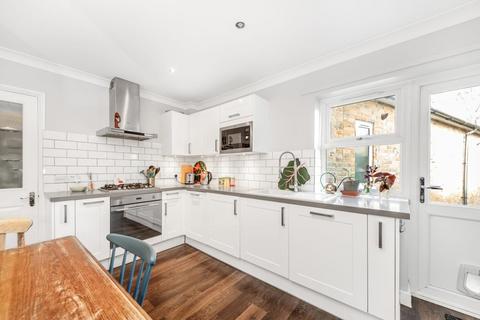 40a Ethnard Road, London, SE15 1RU