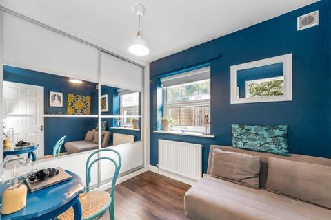 40a Ethnard Road, London, SE15 1RU