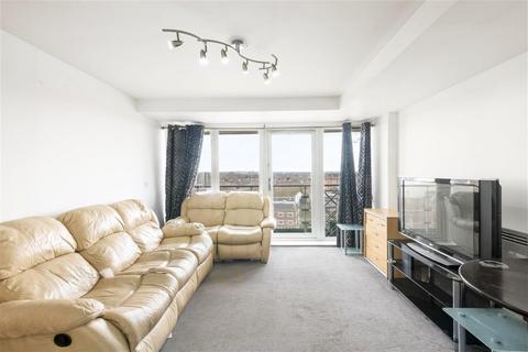 2 bedroom flat for sale, High Street, Feltham TW13