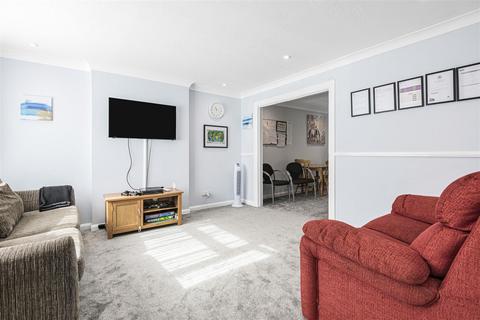 3 bedroom semi-detached house for sale, Tintern Crescent, Reading