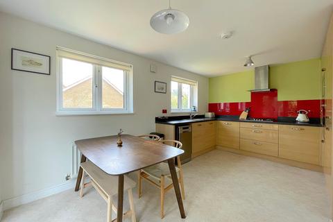 31 Lakeside Avenue, Faversham, ME13 7FE