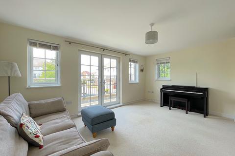 31 Lakeside Avenue, Faversham, ME13 7FE