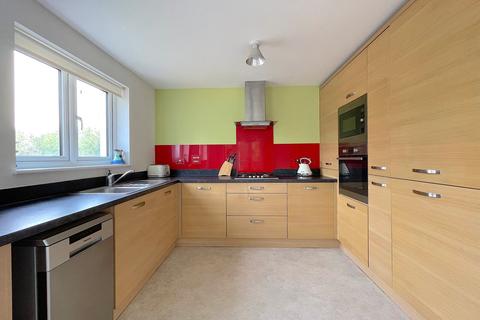 31 Lakeside Avenue, Faversham, ME13 7FE
