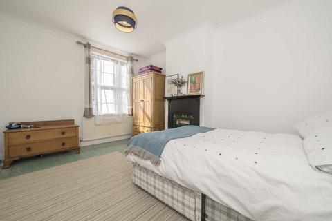 4 Pump Alley, Brentford, TW8 0AE