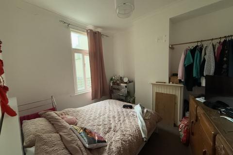Shop for sale, George Lane, Folkestone, CT20