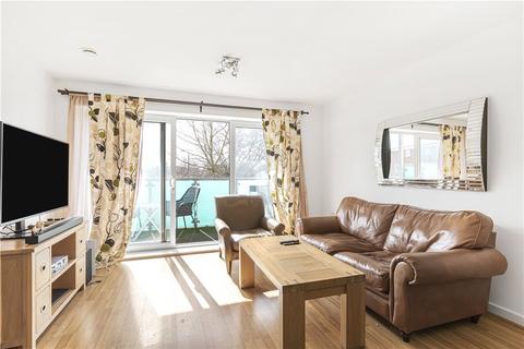 2 bedroom apartment to rent, Burdett Road, London, E3