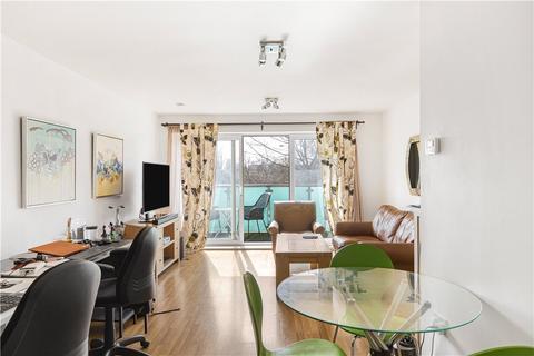 2 bedroom apartment to rent, Burdett Road, London, E3