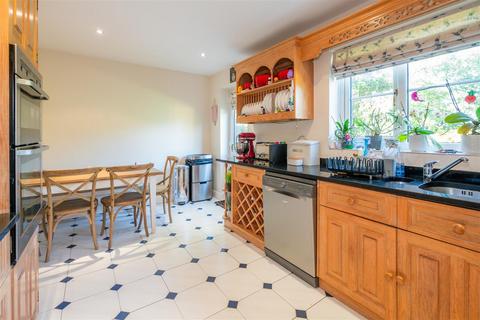 7 The Paddock, Timperley, Altrincham, WA15 7NR