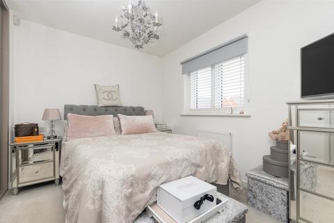 3 bedroom semi-detached house for sale, Byrne Road, Holborough Lakes, Snodland, Kent