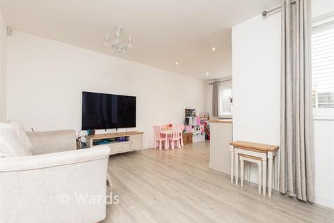 3 bedroom semi-detached house for sale, Byrne Road, Snodland ME6