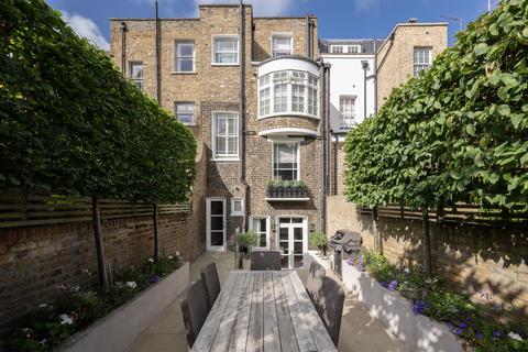 Ovington Street, Chelsea SW3.