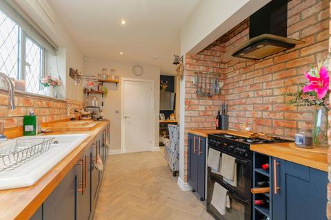 11 Aldfield Avenue, Lea, Preston, PR2 1XQ