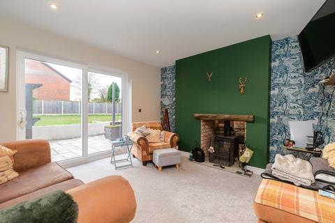 11 Aldfield Avenue, Lea, Preston, PR2 1XQ