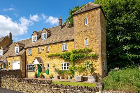 6 bedroom semi-detached house to rent, Shepherds Way, Stow-on-the-Wold, GL54