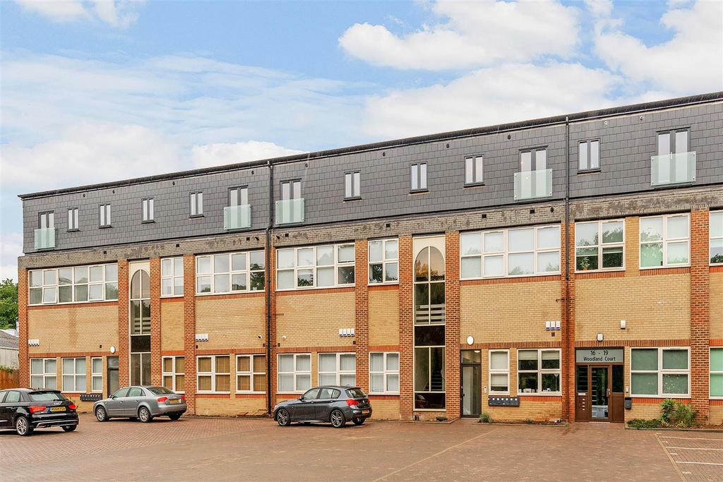 16817 daniels estate agents 25 woodland court 16.j