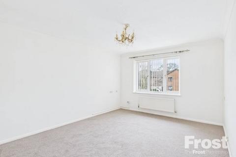 2 bedroom apartment for sale, The Doultons, Octavia Way, Staines-upon-Thames, Surrey, TW18
