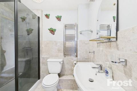 2 bedroom apartment for sale, The Doultons, Octavia Way, Staines-upon-Thames, Surrey, TW18