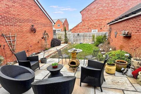 24 Dunnock Close, Holmer, Hereford, HR4 9WG