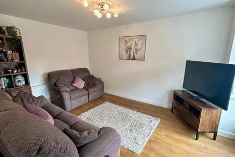 24 Dunnock Close, Holmer, Hereford, HR4 9WG