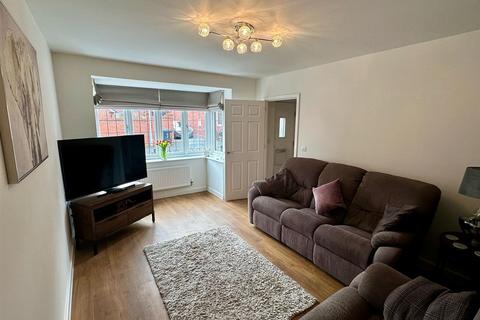 24 Dunnock Close, Holmer, Hereford, HR4 9WG