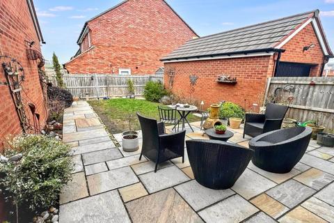 24 Dunnock Close, Holmer, Hereford, HR4 9WG