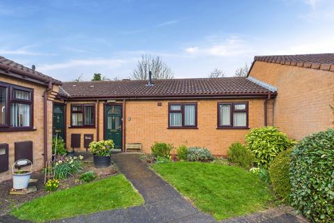 2 bedroom terraced bungalow for sale, Manor Green Walk, Nottingham NG4