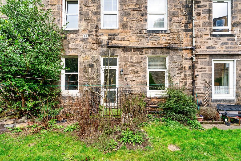 Communal rear Gardens