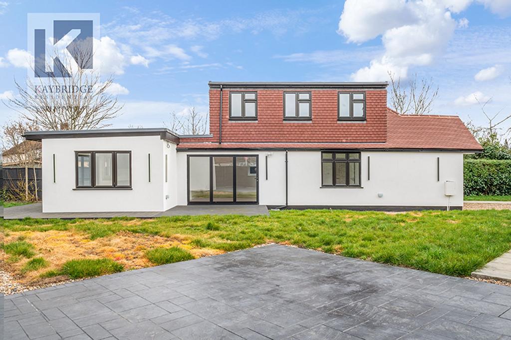 Derek Avenue, Epsom