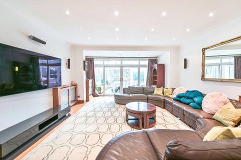 7 bedroom detached house to rent, Buckingham Avenue, Whetstone, London, N20