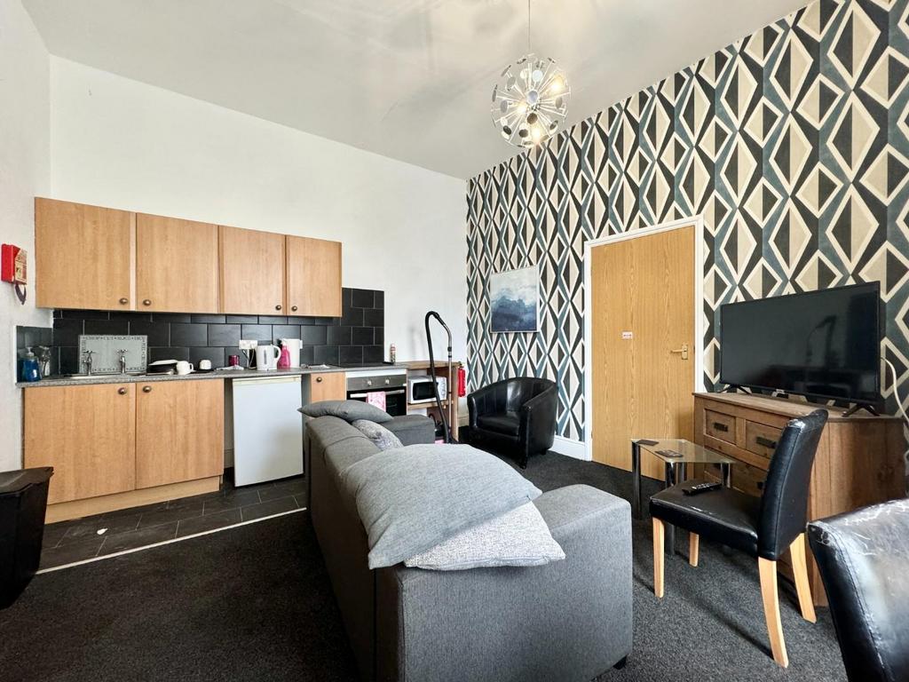 Living Room/Kitchen