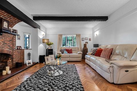 4 bedroom detached house for sale, Meadway Close, Staines-upon-Thames, TW18